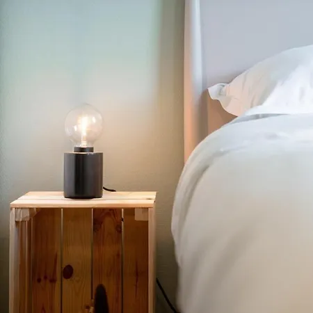 Renovated Chic 5 Min To Center Apartmán