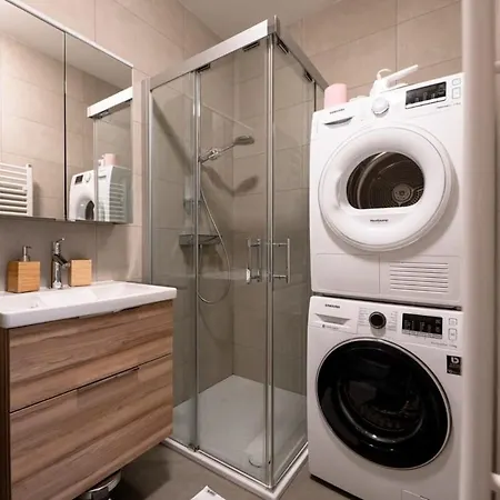 Renovated Chic 5 Min To Center Apartmán *