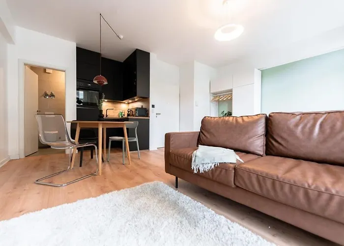 Renovated Chic 5 Min To Center